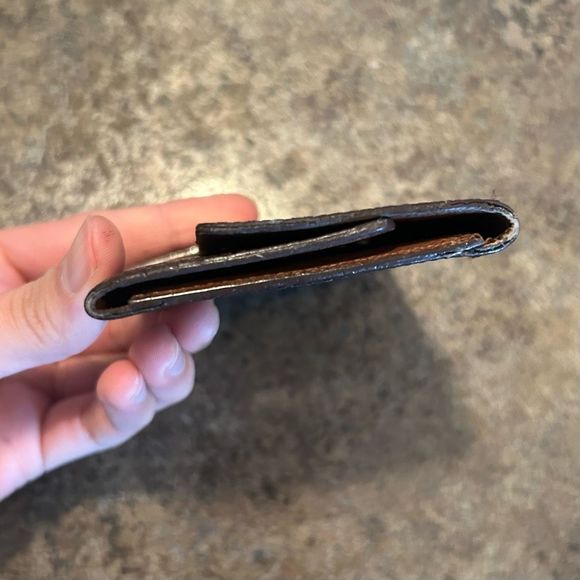 Authentic Louis Vuitton Monogram Key/Card Holder - Picture 4 of 9